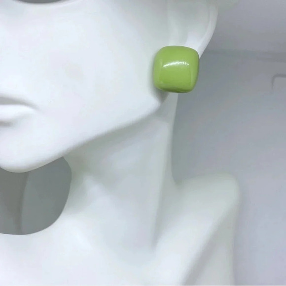 SUMMER Stud Earrings _ Set of 2 - Picture 3 of 11